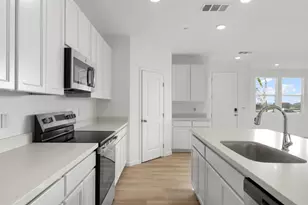 8393 Eleodoro Wy, Elk Grove, CA 95757 - Photo 14