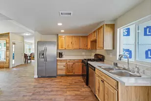 690 Young Way, Roseville, CA 95678 - Photo 10