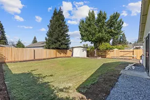 690 Young Way, Roseville, CA 95678 - Photo 14