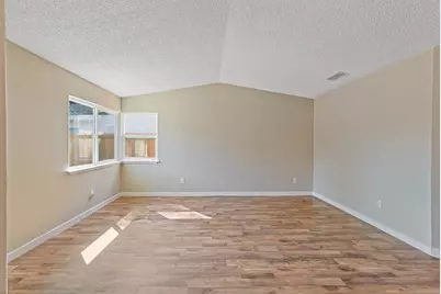 690 Young Way, Roseville, CA 95678 - Photo 4