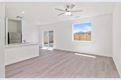 5047 E Meadowood Drive, Stockton, CA 95215 - Photo 2