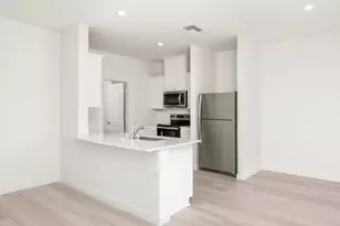 5047 E Meadowood Dr, Stockton, CA 95215 - Photo 4