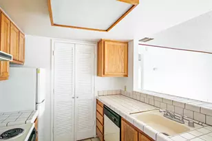 953 Fulton Ave, Sacramento, CA 95825 - Photo 8