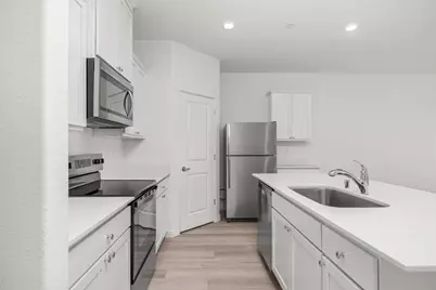 5098 E Meadowood Drive, Stockton, CA 95215 - Photo 4