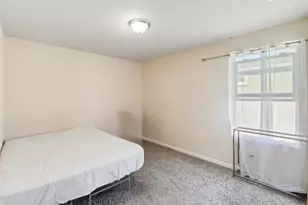 301 Maidenbrook Ln, Sacramento, CA 95823 - Photo 14