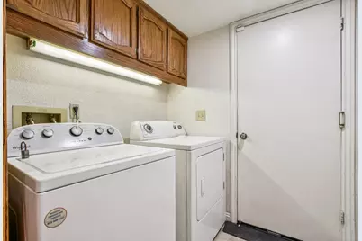 8664 Daimler Way, Sacramento, CA 95828 - Photo 16