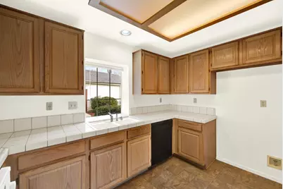 8609 Valley Rim Way, Antelope, CA 95843 - Photo 18