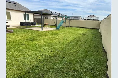 1446 Bob Hayes Drive, Olivehurst, CA 95961 - Photo 12