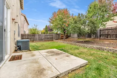 9633 Spring Breeze Court, Elk Grove, CA 95757 - Photo 28