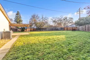 7280 Dinsmore Way, Sacramento, CA 95828 - Photo 16