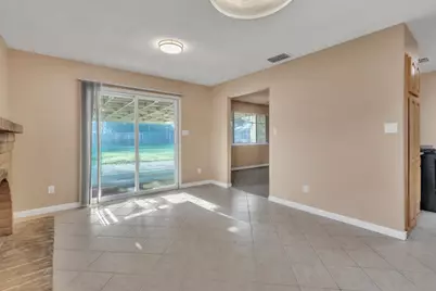 7280 Dinsmore Way, Sacramento, CA 95828 - Photo 12