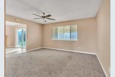 7280 Dinsmore Way, Sacramento, CA 95828 - Photo 6