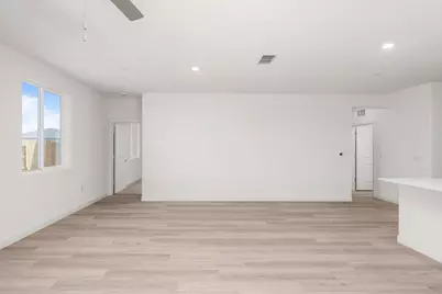 984 S Rossi Avenue, Stockton, CA 95215 - Photo 4