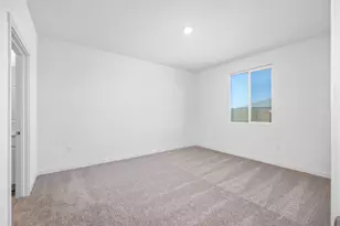 2121 Woods Dr, Linda, CA 95901 - Photo 8