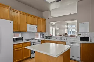 10990 Pleasant Valley Ct, Stockton, CA 95209 - Photo 16