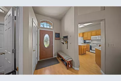 10990 Pleasant Valley Court, Stockton, CA 95209 - Photo 8