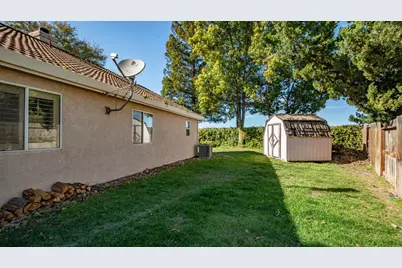 10990 Pleasant Valley Court, Stockton, CA 95209 - Photo 42