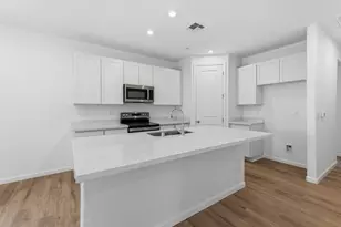 1056 Basinghall Dr, Plumas Lake, CA 95961 - Photo 10