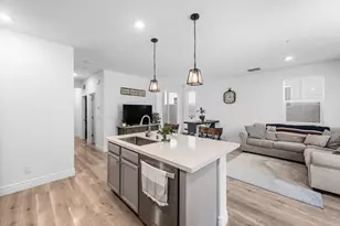 2717 N Cove Dr, Sacramento, CA 95833 - Photo 10