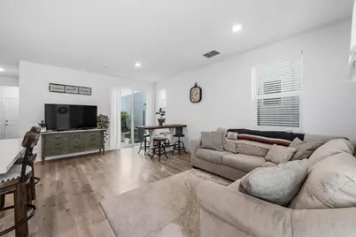 2717 N Cove Drive, Sacramento, CA 95833 - Photo 4