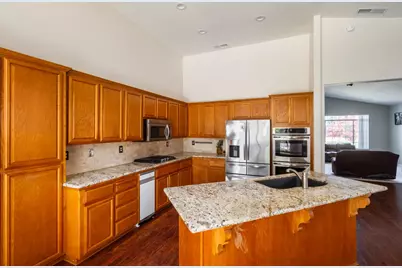 528 Millfront Avenue, Yuba City, CA 95991 - Photo 18