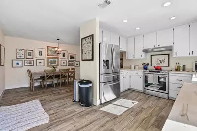 6 Coastal Court, Sacramento, CA 95831 - Photo 18