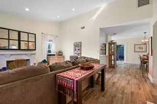 6 Coastal Ct, Sacramento, CA 95831 - Photo 10