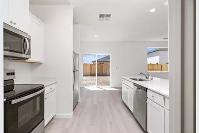 840 S Del Mar Avenue, Stockton, CA 95215 - Photo 4