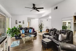 7301 Sunsweet Ln, Sacramento, CA 95828 - Photo 8