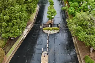 7301 Sunsweet Ln, Sacramento, CA 95828 - Photo 24