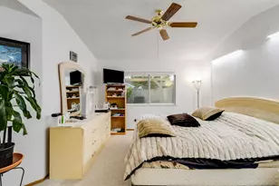 7301 Sunsweet Ln, Sacramento, CA 95828 - Photo 18