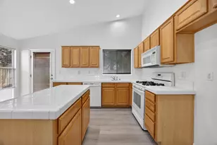 3364 Calla Lily Way, Sacramento, CA 95833 - Photo 10