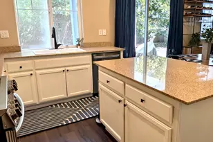 240 Soaring Hawk Ln, Sacramento, CA 95833 - Photo 16