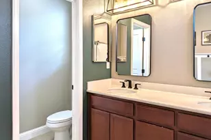 240 Soaring Hawk Ln, Sacramento, CA 95833 - Photo 44