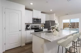 2263 Marlene Ct, Newman, CA 95360 - Photo 4