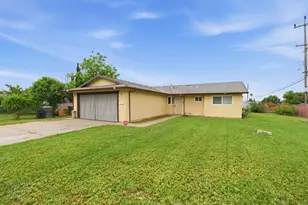 7200 Strand St, Sacramento, CA 95828 - Photo 2