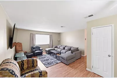 7200 Strand Street, Sacramento, CA 95828 - Photo 8