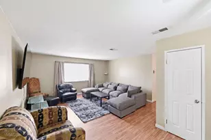 7200 Strand St, Sacramento, CA 95828 - Photo 8