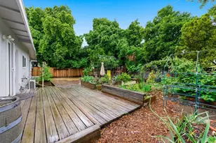 1301 Chestnut Ln, Davis, CA 95616 - Photo 32