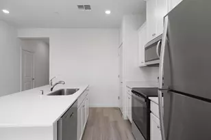 817 Helmsley Ln, Patterson, CA 95363 - Photo 6