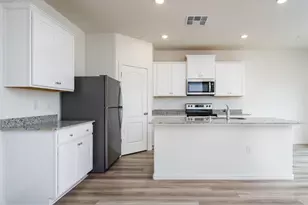 2264 Marlene Ct, Newman, CA 95360 - Photo 2