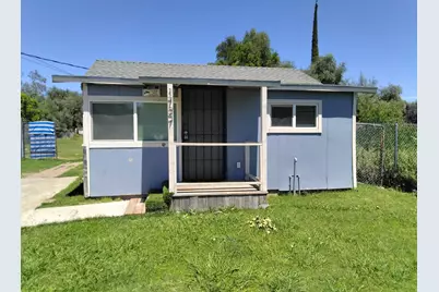1727 5th Avenue, Olivehurst, CA 95961 - Photo 1