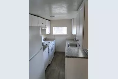 1727 5th Avenue, Olivehurst, CA 95961 - Photo 4