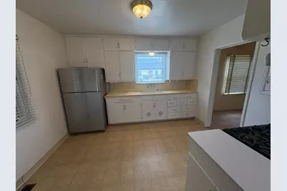59 E Monterey Avenue, Stockton, CA 95204 - Photo 10