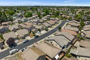 7545 Sun Willow Ln, Sacramento, CA 95823 - Photo 4