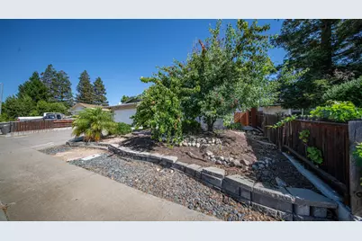 1039 Roosevelt Avenue, Winters, CA 95694 - Photo 4