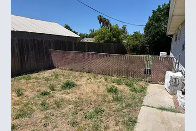 10 G Street, Isleton, CA 95641 - Photo 6