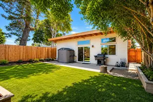 924 Del Oro Pl, Woodland, CA 95695 - Photo 20