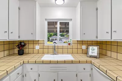 301 Rosa Avenue, Winters, CA 95694 - Photo 12