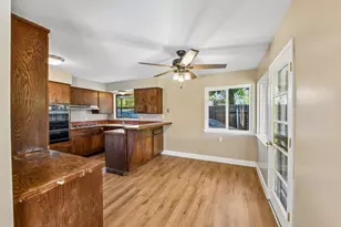10401 Hollydale Way, Rancho Cordova, CA 95670 - Photo 12